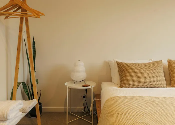 Pembroke Peaks, New 1-bed In Appartement *