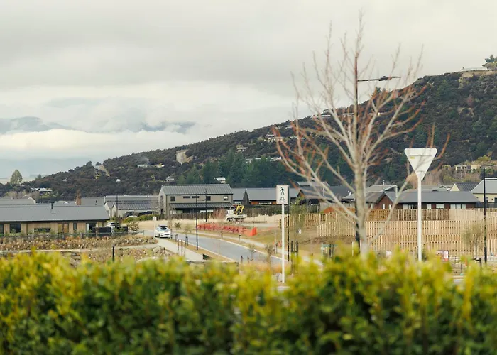 Pembroke Peaks, New 1-bed In * Wanaka